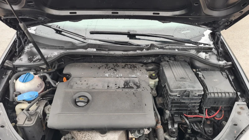 VW Golf 75 кс, снимка 3 - Автомобили и джипове - 53574836