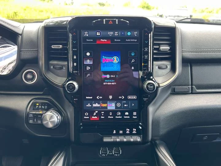 Dodge RAM 1500 Sport 4x4 Crew Cab | Nav. | Heated Seats/Wheel, снимка 11 - Автомобили и джипове - 53594618