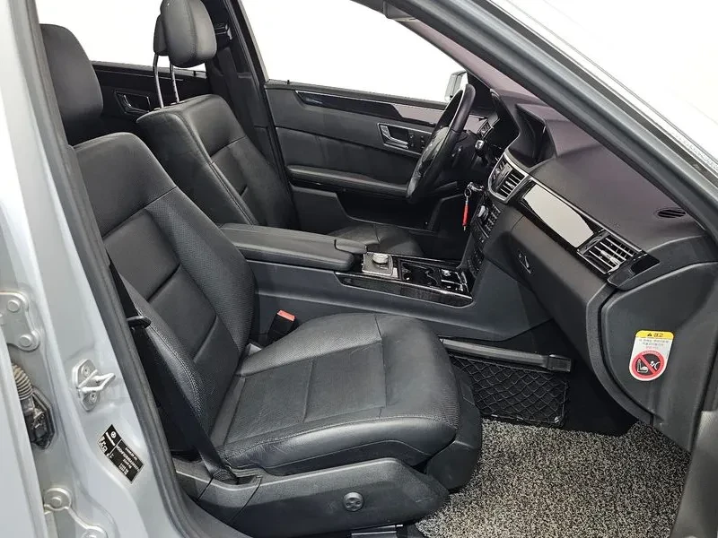 Mercedes-Benz E 300 E300 Avantgarde, снимка 12 - Автомобили и джипове - 56304303