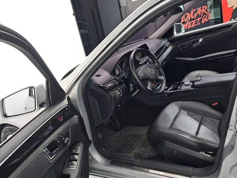 Mercedes-Benz E 300 E300 Avantgarde, снимка 10 - Автомобили и джипове - 56304303