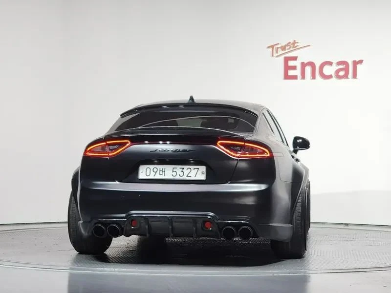 Kia Stinger, снимка 4 - Автомобили и джипове - 56690348