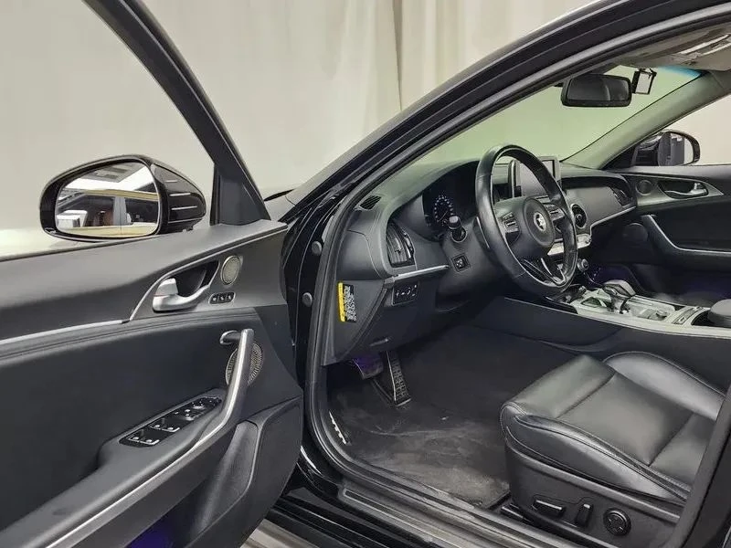 Kia Stinger, снимка 10 - Автомобили и джипове - 56690348