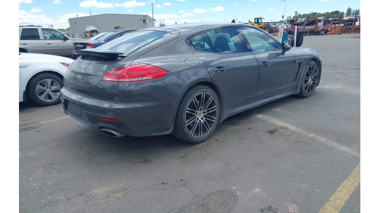 Porsche Panamera 4 - изображение 4