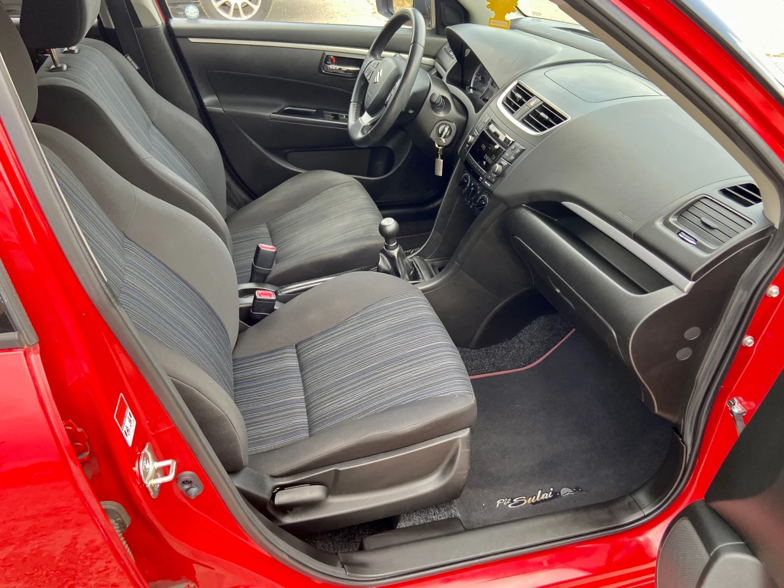 Suzuki Swift 1.2i 4x4 Piz Sulai - изображение 8
