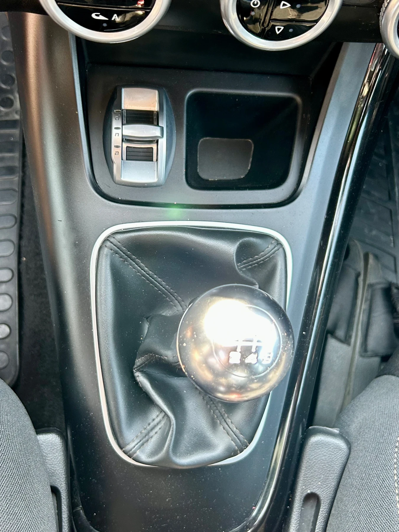 Alfa Romeo Giulietta 1.6 JTD - изображение 9