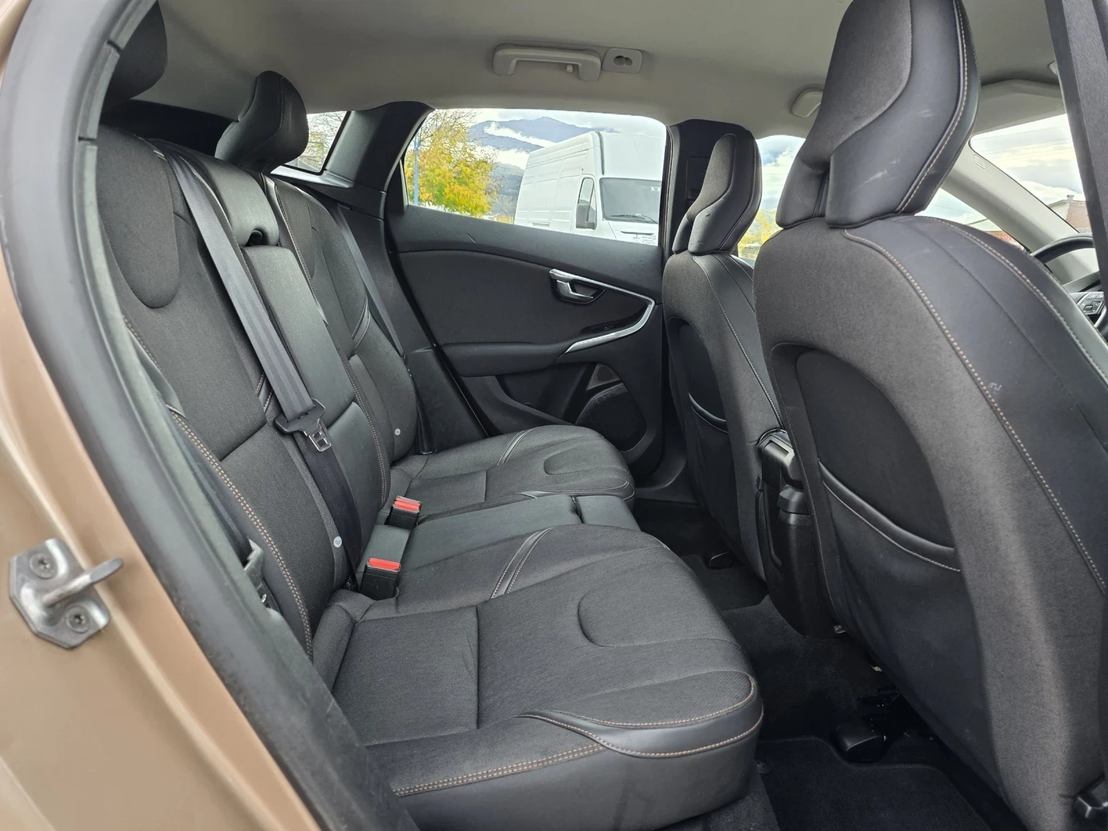 Volvo V40 Cross Country 1.6DIESEL FULL | Mobile.bg   10