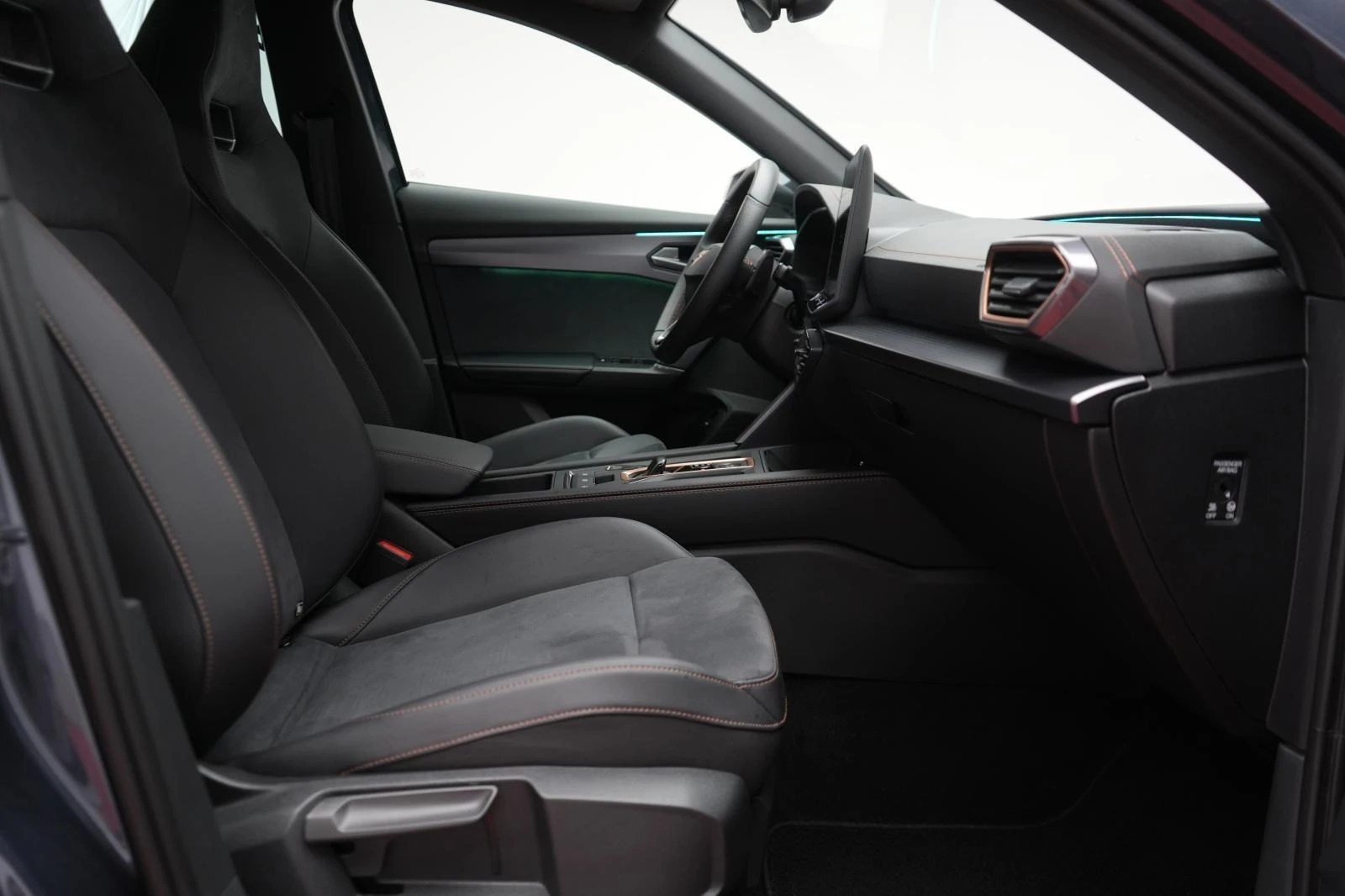 Cupra Formentor VZ* 333HP* FACELIFT* MEMORY* DISTR* CAM* KEYLESS*  | Mobile.bg   13