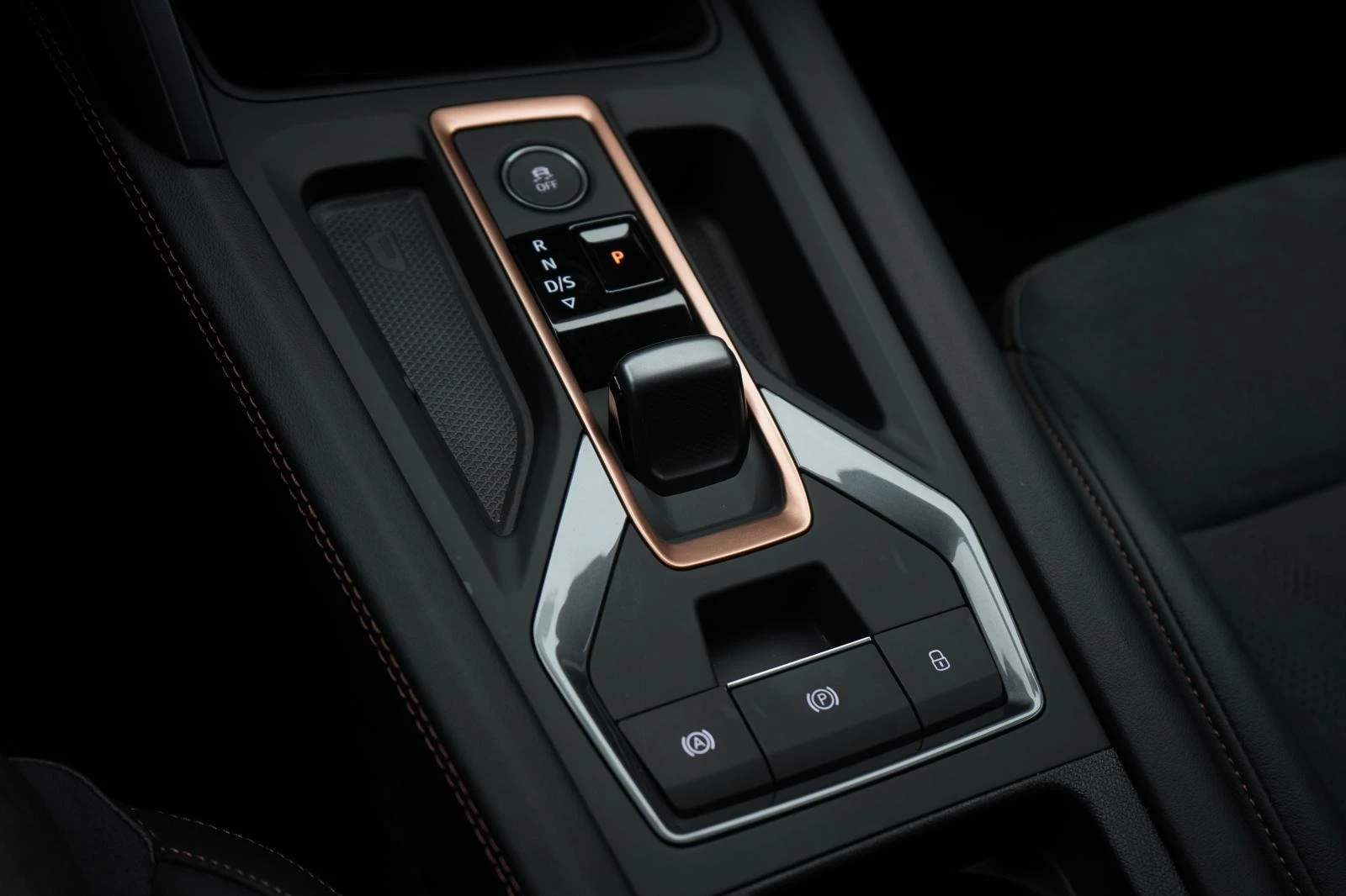 Cupra Formentor VZ* 333HP* FACELIFT* MEMORY* DISTR* CAM* KEYLESS*  | Mobile.bg   12