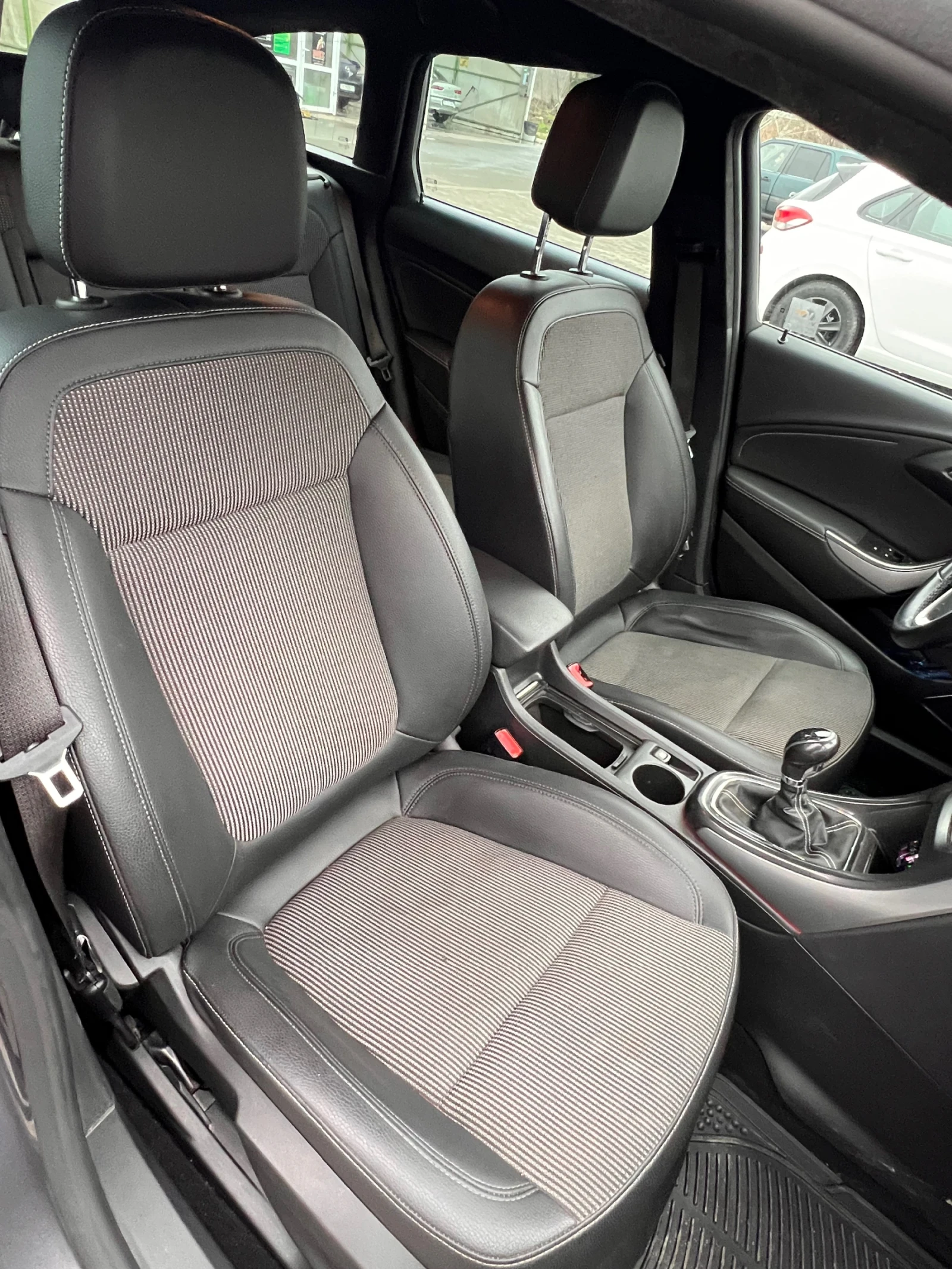 Opel Astra 1.4 TURBO FULL EXTRAS - изображение 5