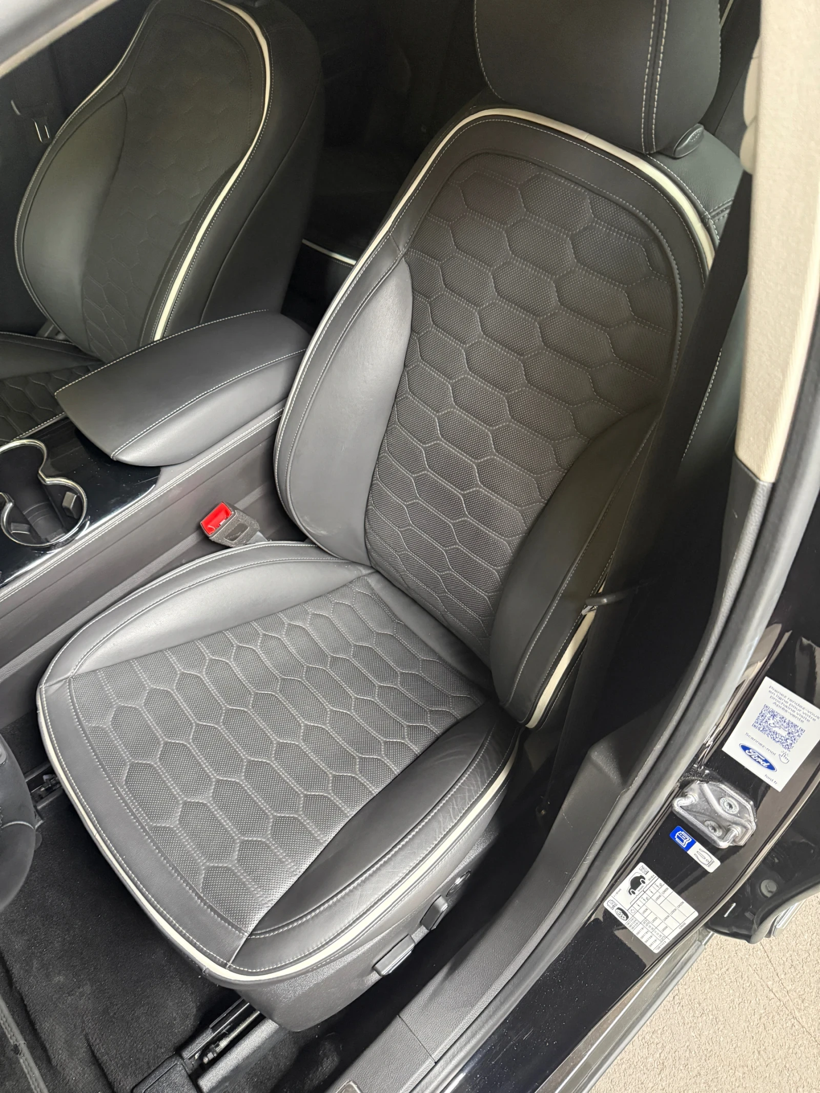 Ford Mondeo 2.0 HYBRID 36K km, снимка 6 - Автомобили и джипове - 53724121