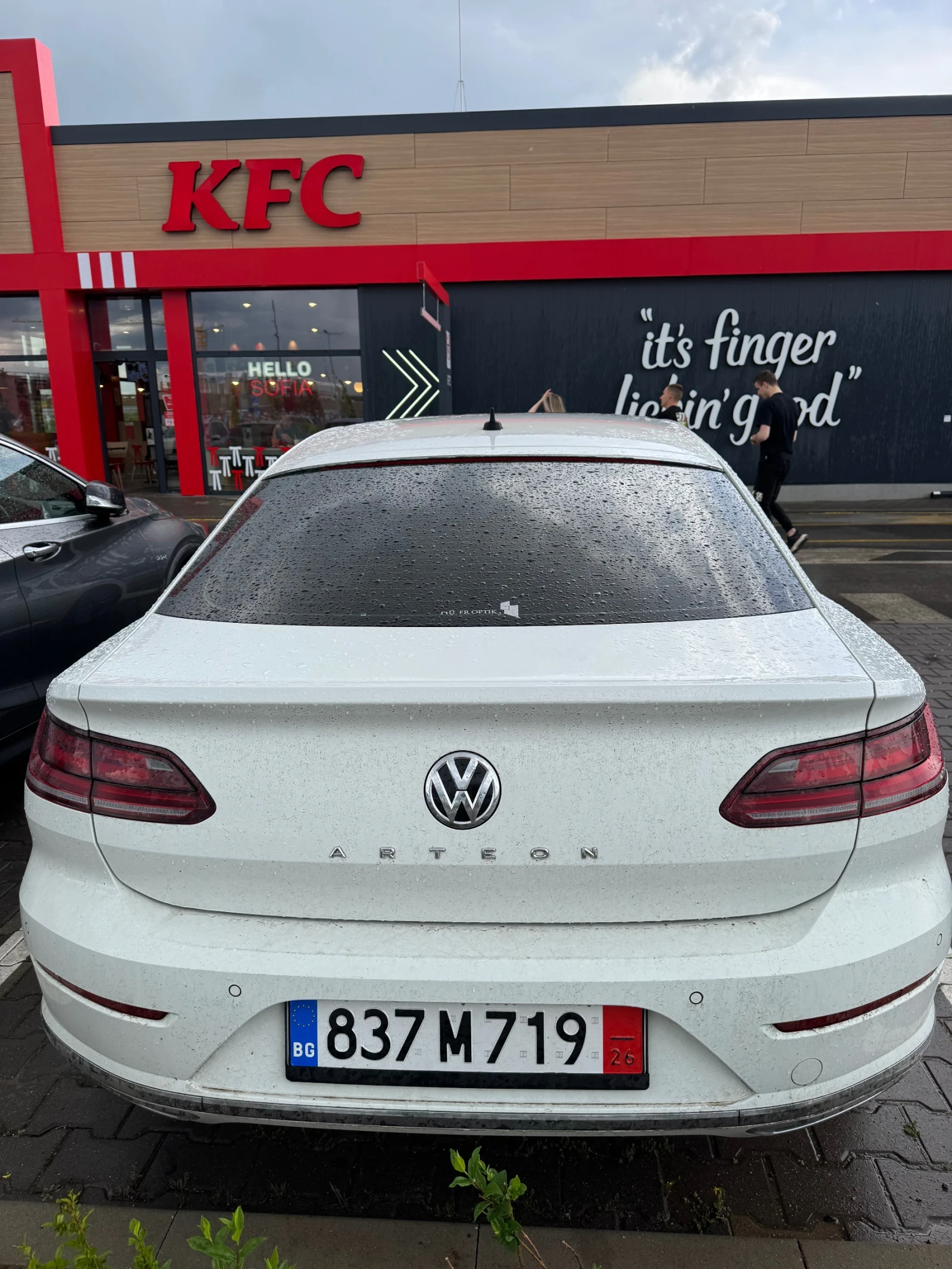 VW Arteon 2.0 TDI / Автомобила се намира в София , снимка 6 - Автомобили и джипове - 54224521