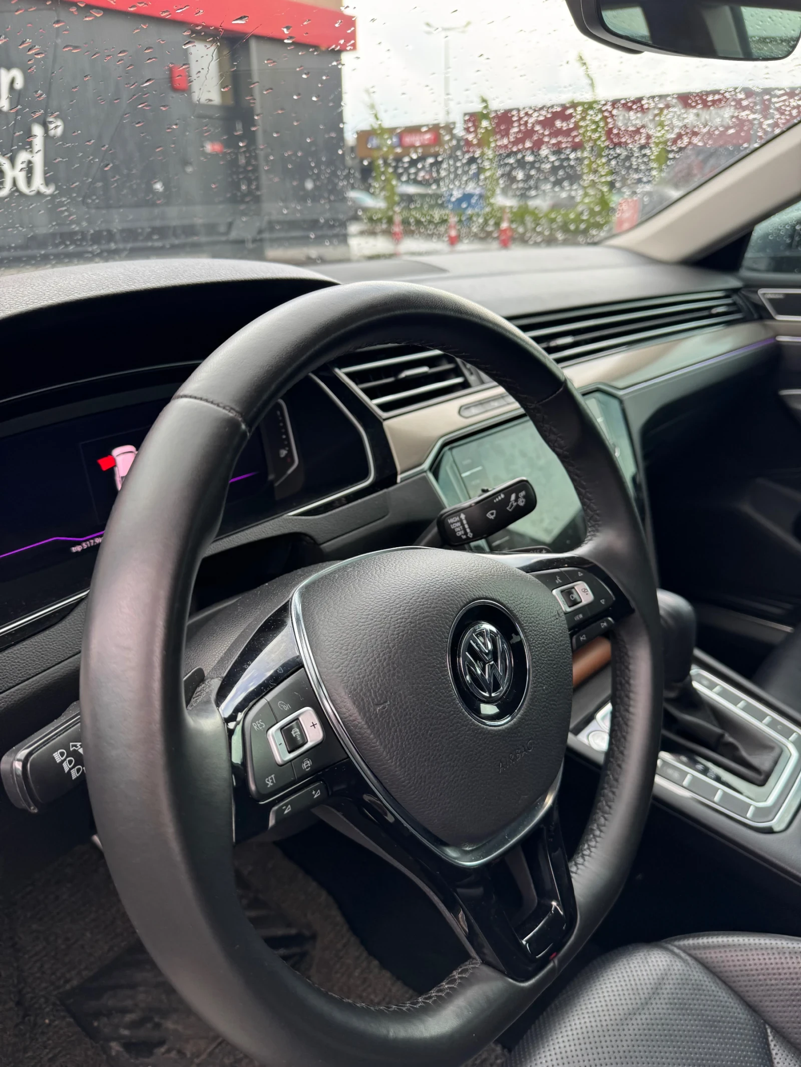 VW Arteon 2.0 TDI / Автомобила се намира в София , снимка 9 - Автомобили и джипове - 54224521