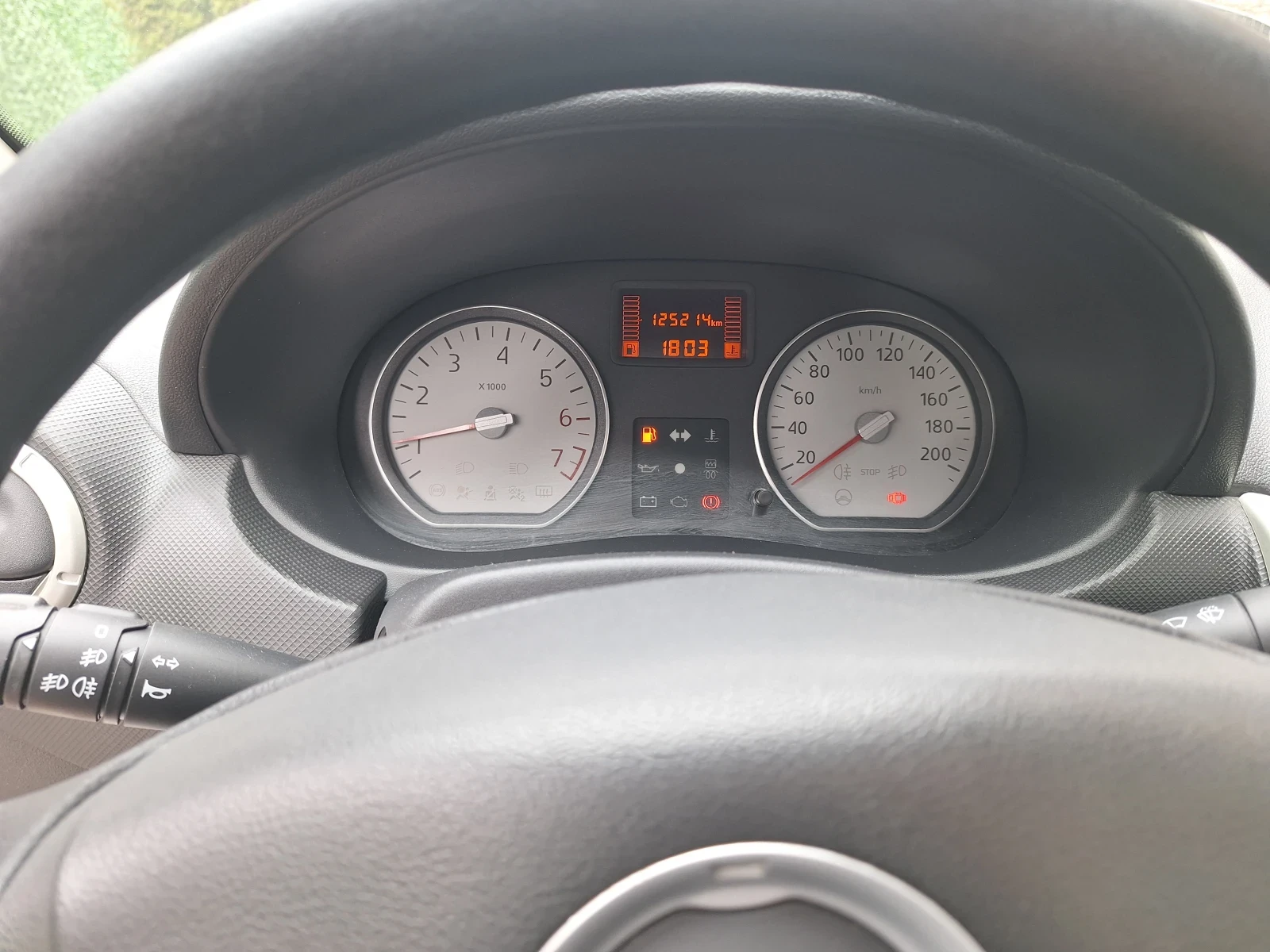 Dacia Sandero 1.2 16V , снимка 12 - Автомобили и джипове - 53891393