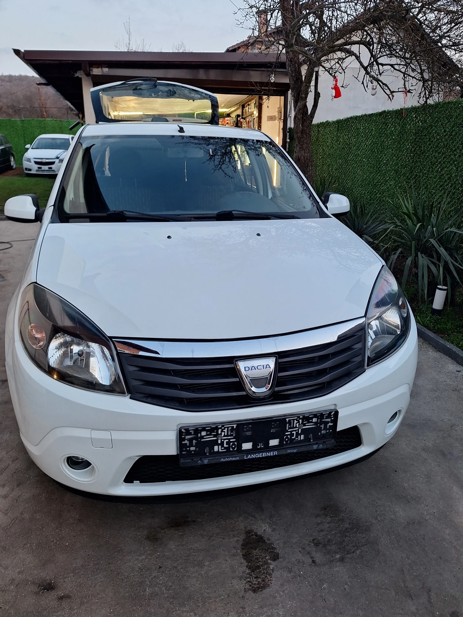 Dacia Sandero 1.2 16V , снимка 4 - Автомобили и джипове - 53891393