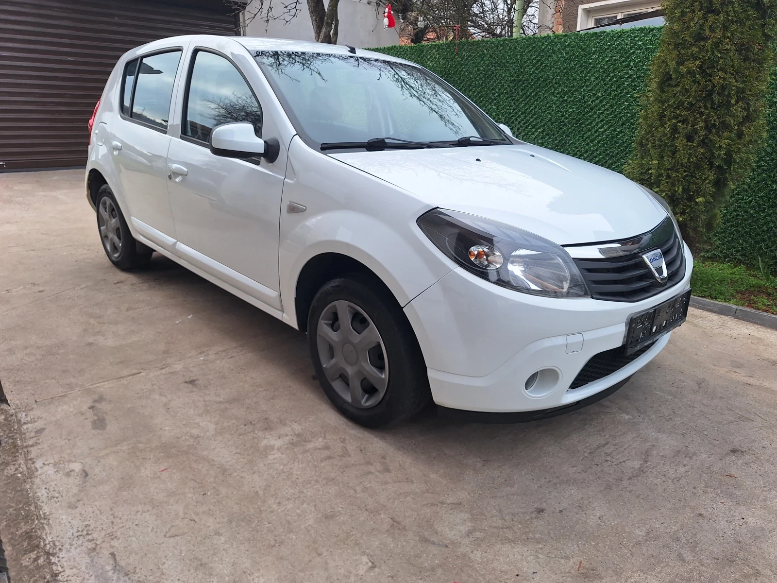Dacia Sandero 1.2 16V , снимка 8 - Автомобили и джипове - 53891393