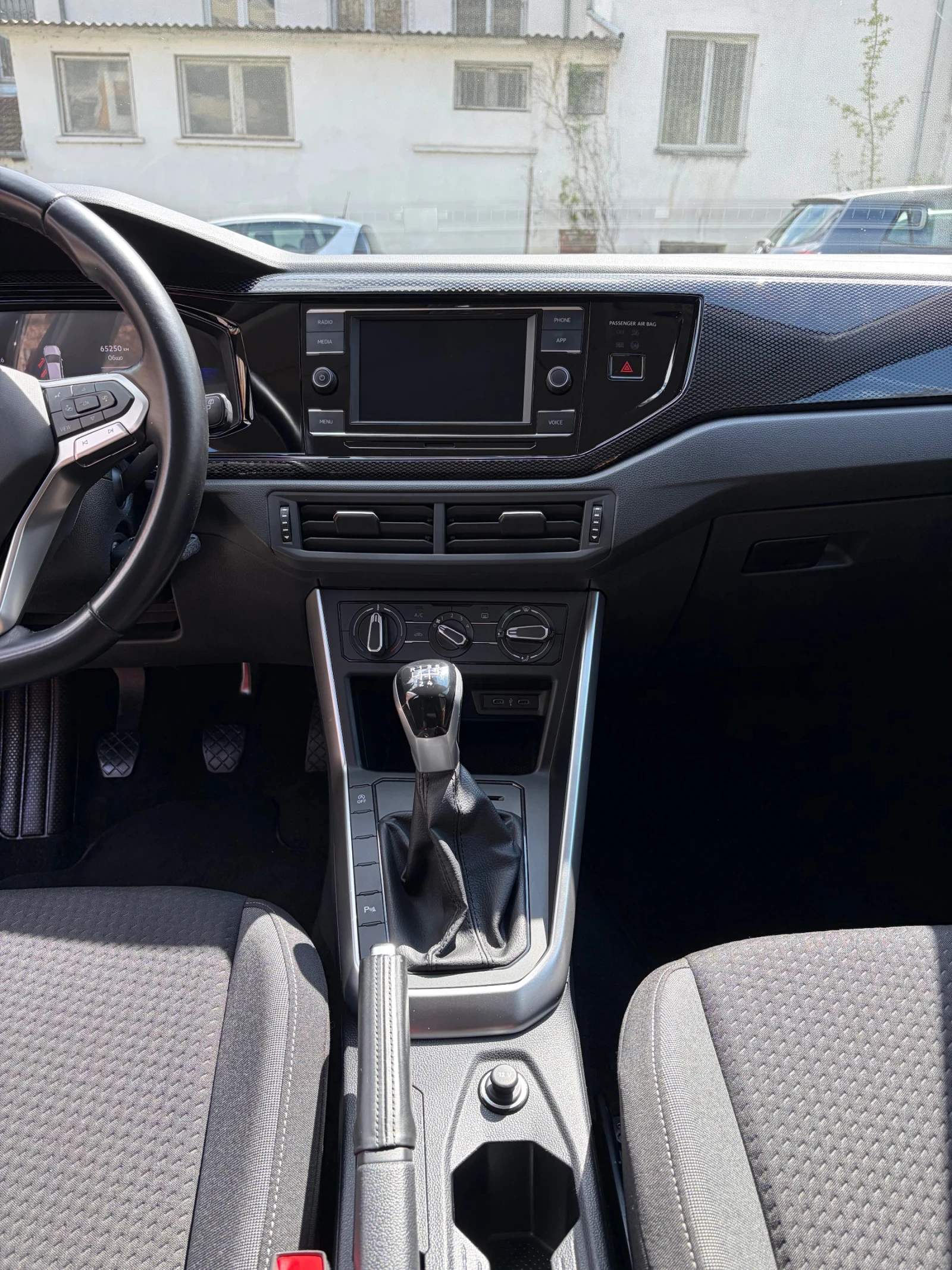 VW Taigo, снимка 11 - Автомобили и джипове - 54097762