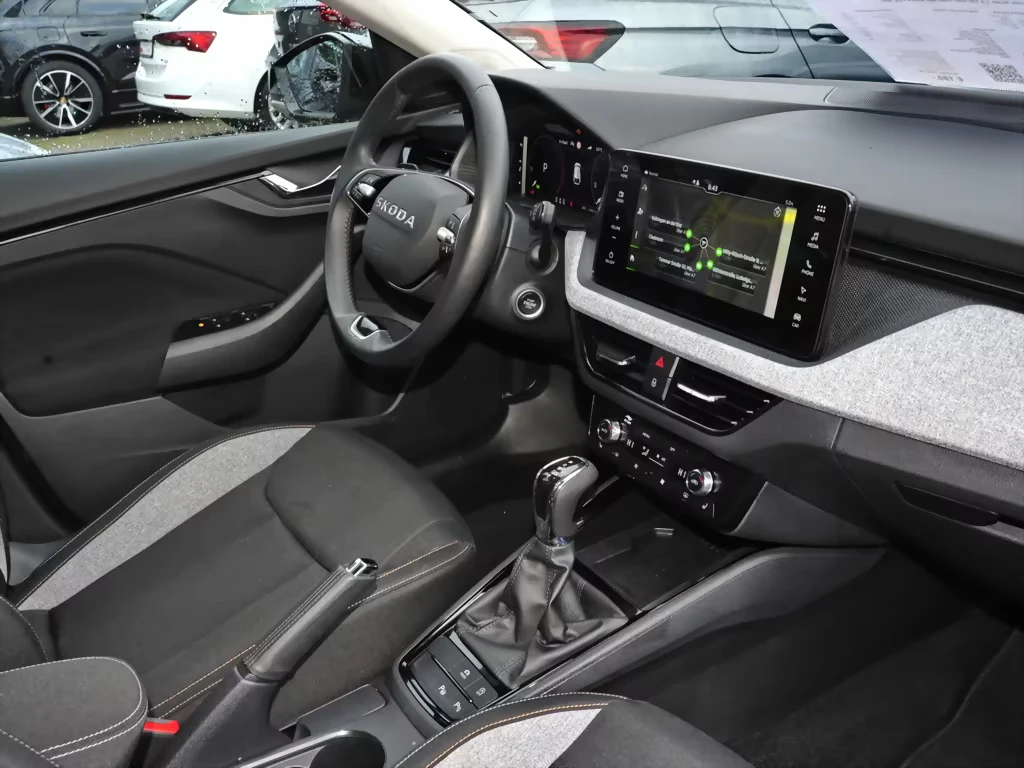 Skoda Scala 1.5TSI/150HP/TOUR/DSG/MATRIX/NAVI/CAM/210h, снимка 4 - Автомобили и джипове - 54424669