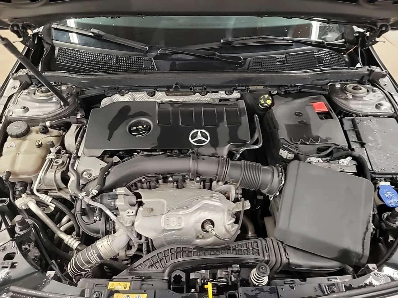 Mercedes-Benz A 250 * CARFAX * БЕЗ ПЪРВОНАЧАЛНА ВНОСКА, снимка 16 - Автомобили и джипове - 54462225