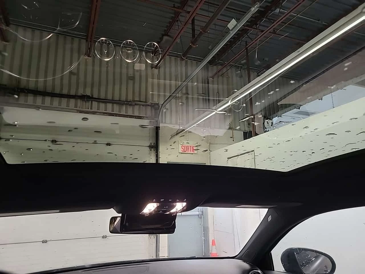 Mercedes-Benz A 250 * CARFAX * БЕЗ ПЪРВОНАЧАЛНА ВНОСКА, снимка 13 - Автомобили и джипове - 54462225