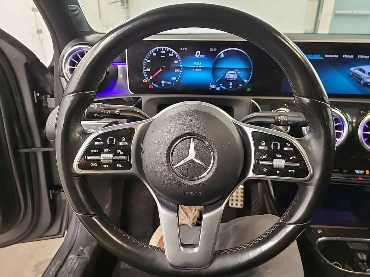 Mercedes-Benz A 250 * CARFAX * БЕЗ ПЪРВОНАЧАЛНА ВНОСКА, снимка 17 - Автомобили и джипове - 54462225
