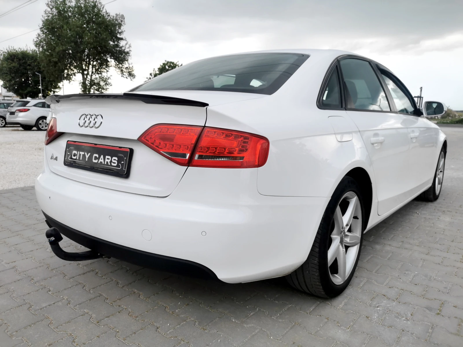Audi A4 2.0 TDI, снимка 9 - Автомобили и джипове - 54745708