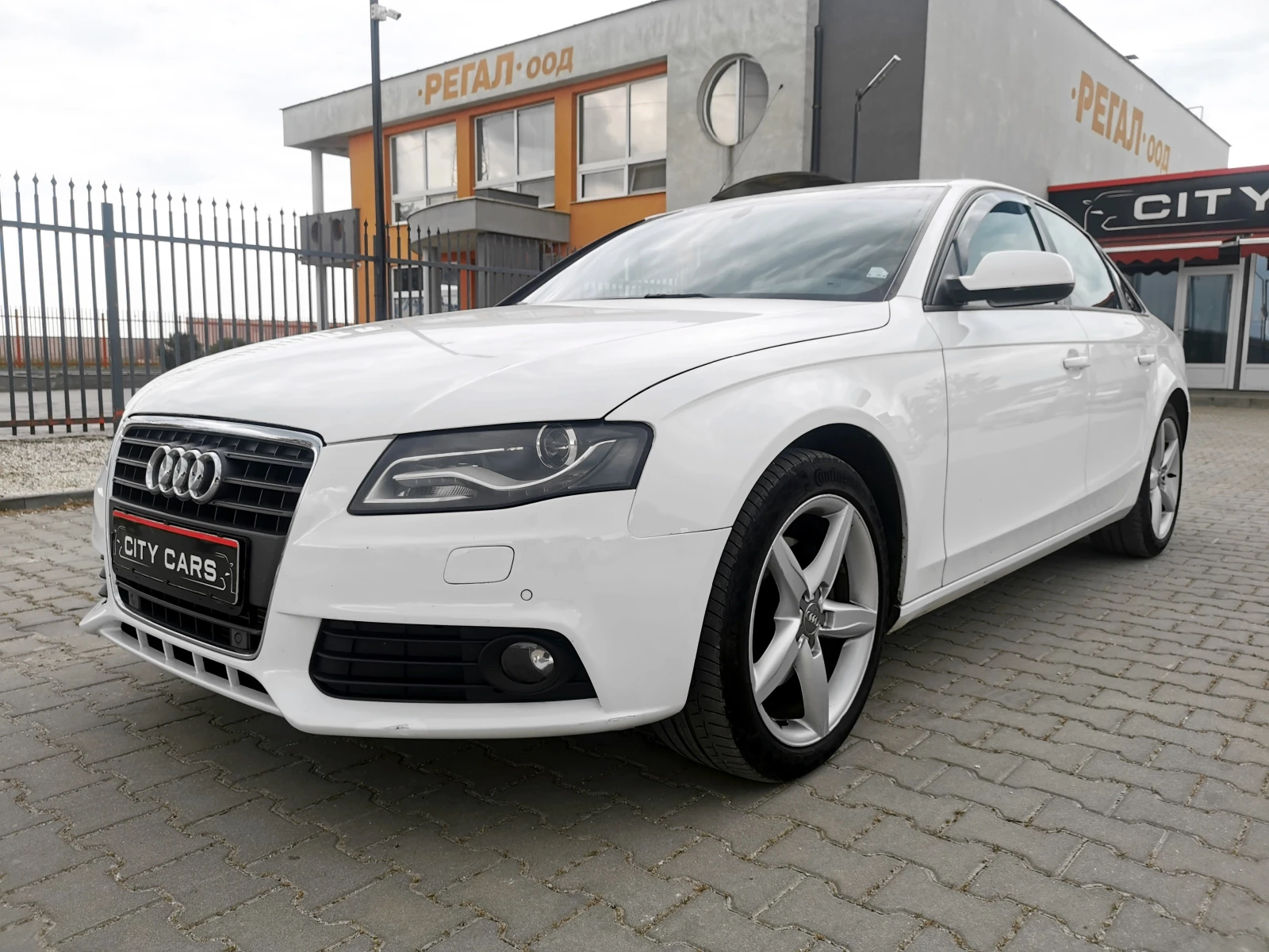 Audi A4 2.0 TDI, снимка 4 - Автомобили и джипове - 54745708