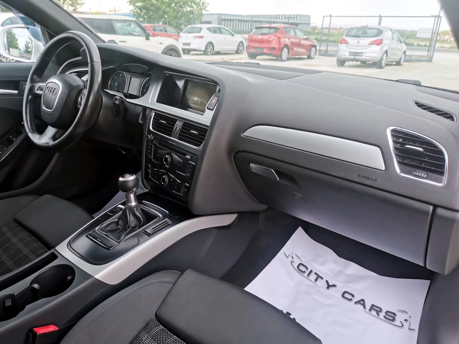 Audi A4 2.0 TDI, снимка 13 - Автомобили и джипове - 54745708