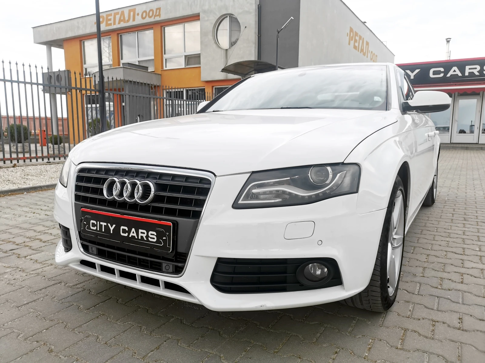 Audi A4 2.0 TDI, снимка 2 - Автомобили и джипове - 54745708
