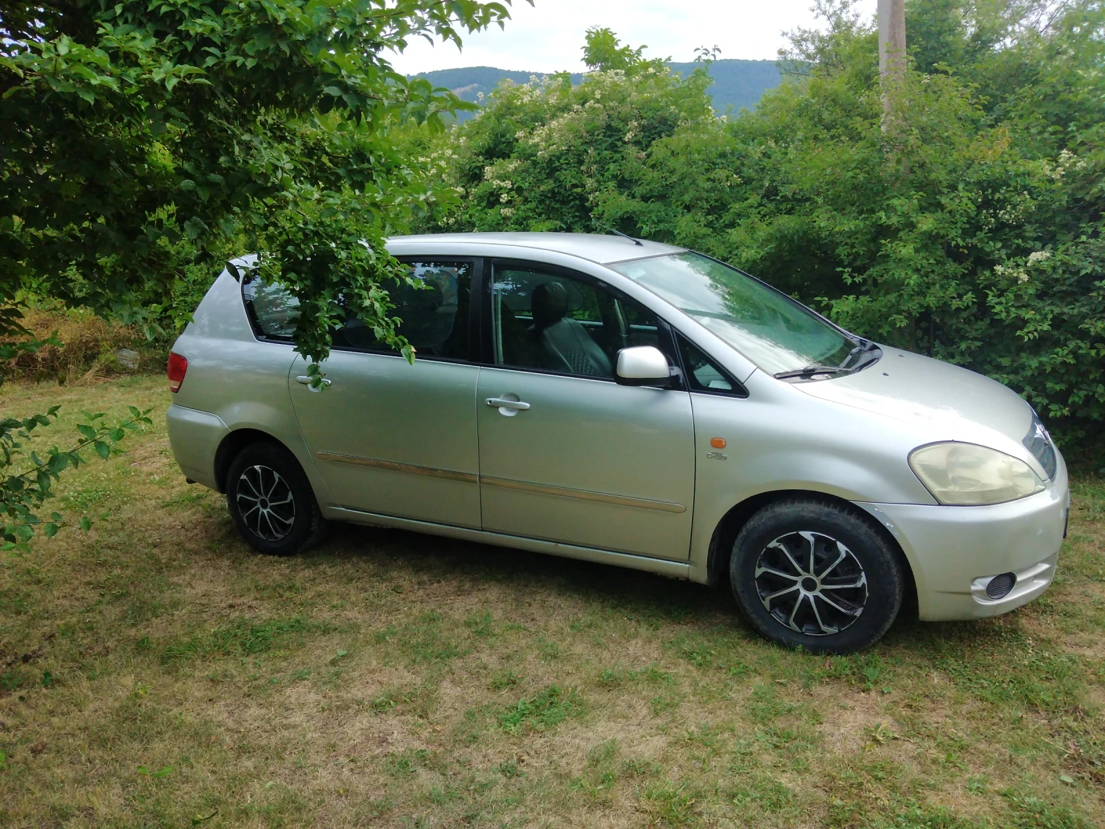 Toyota Avensis verso