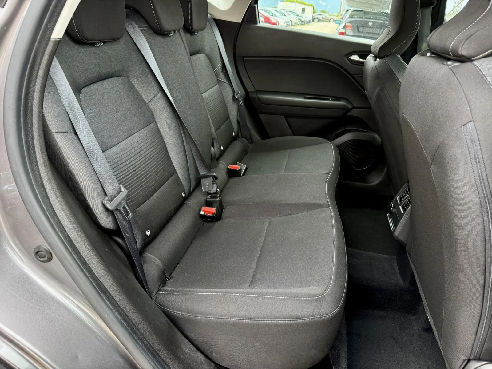 Renault Captur 1.5DCI EURO-6D ТОП, снимка 16 - Автомобили и джипове - 55141545