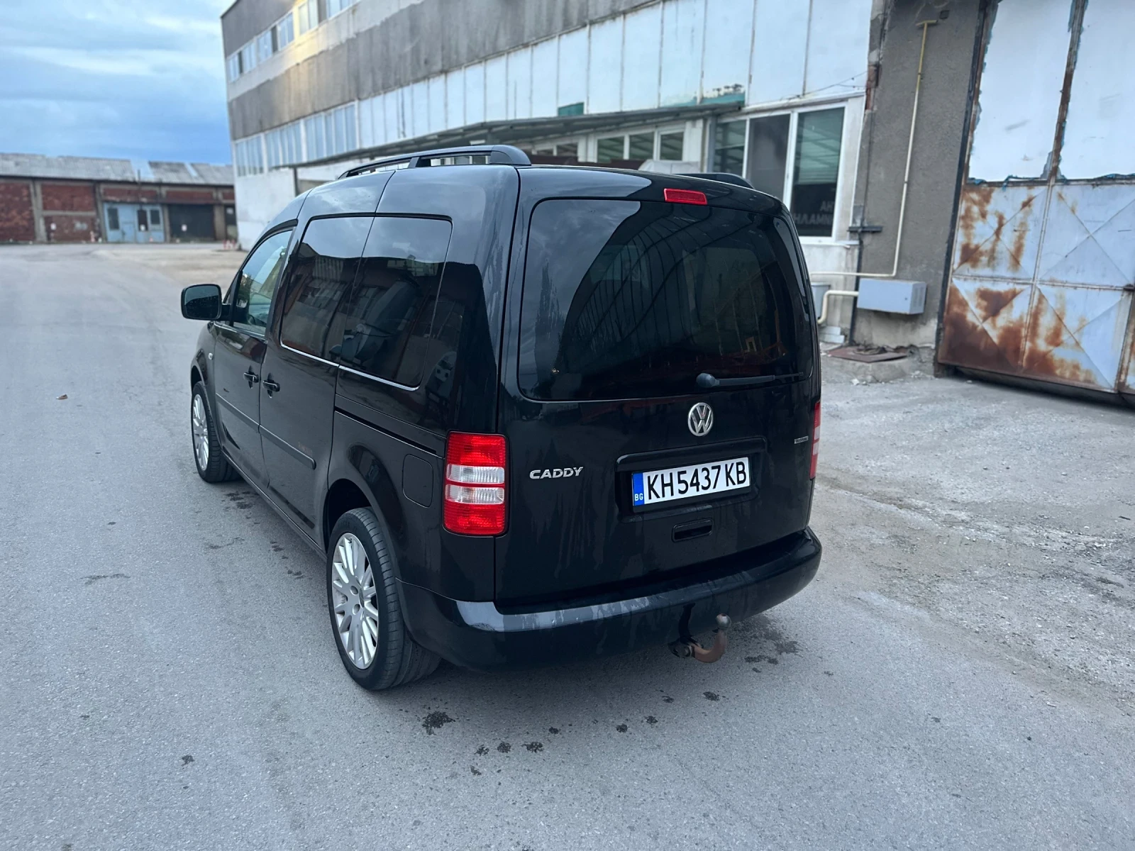 VW Caddy 2.0 ecofuel, снимка 6 - Автомобили и джипове - 55180346
