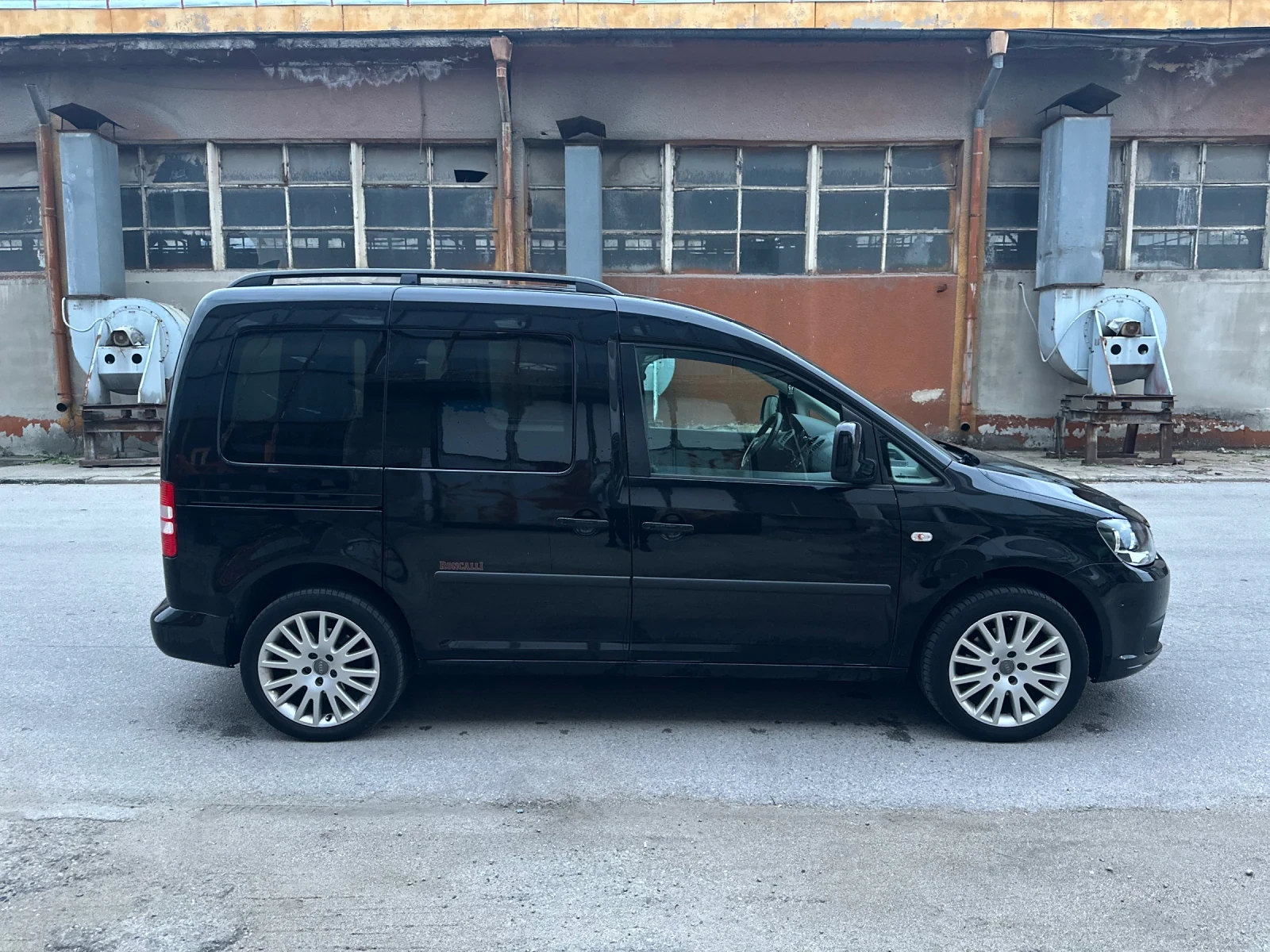 VW Caddy 2.0 ecofuel, снимка 3 - Автомобили и джипове - 55180346