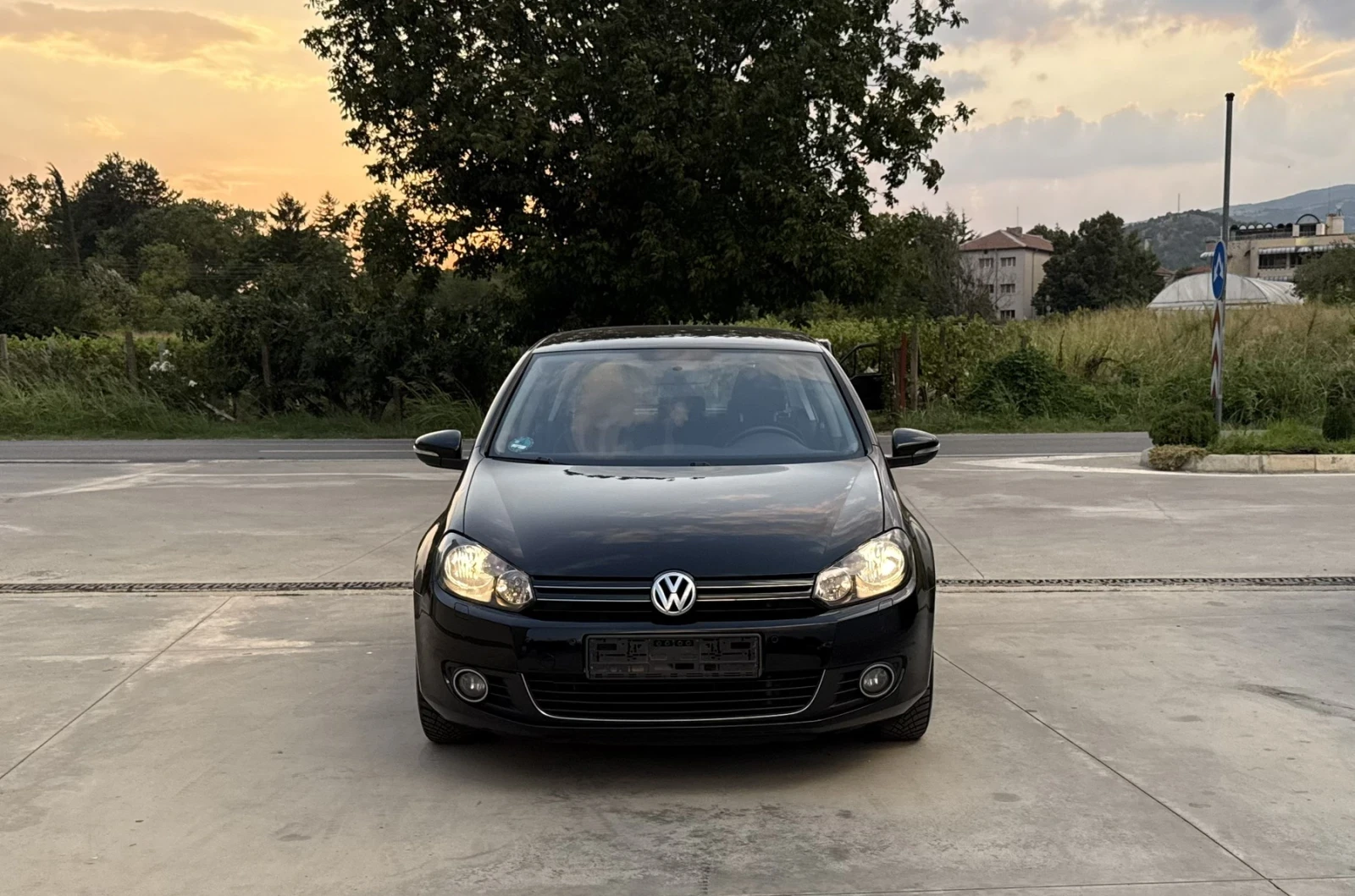 VW Golf, снимка 2 - Автомобили и джипове - 55815370