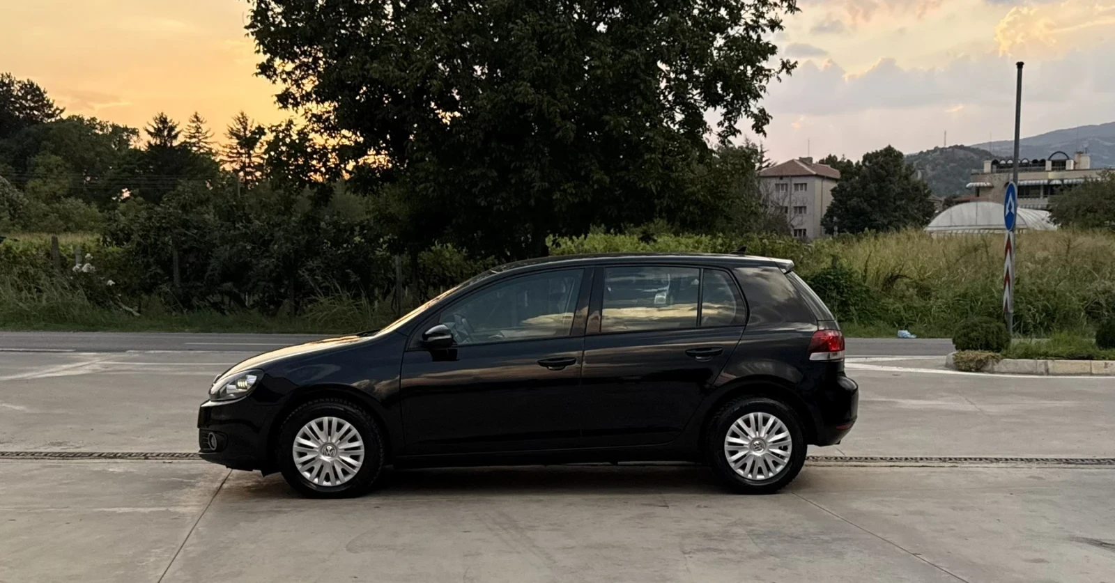 VW Golf, снимка 4 - Автомобили и джипове - 55815370