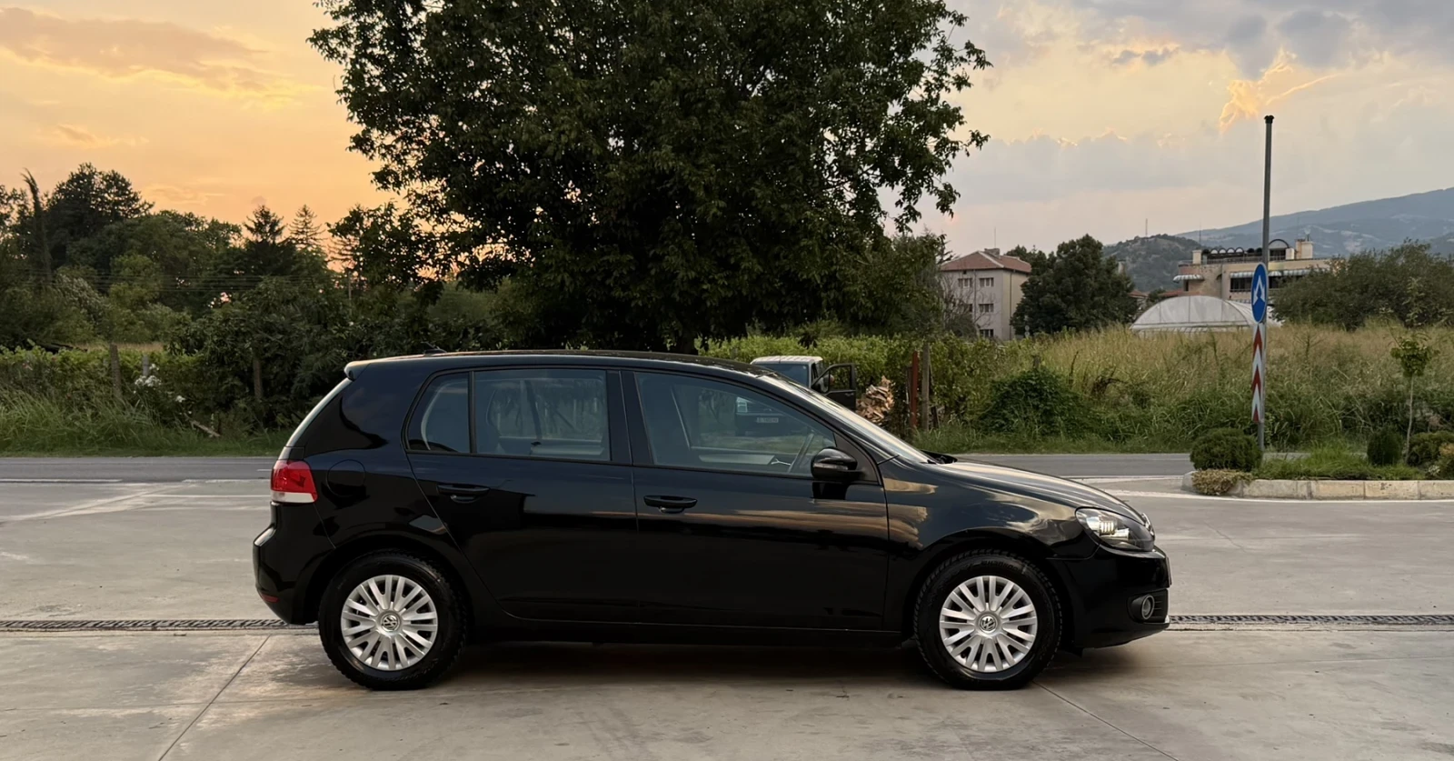 VW Golf, снимка 3 - Автомобили и джипове - 55815370