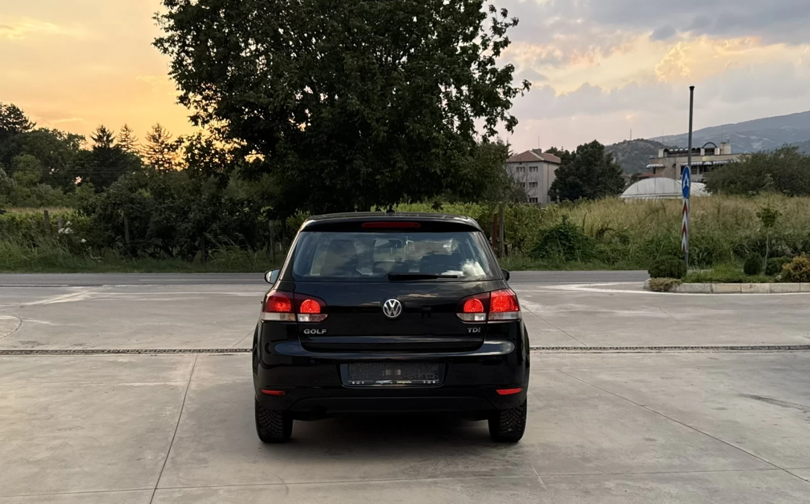VW Golf, снимка 5 - Автомобили и джипове - 55815370
