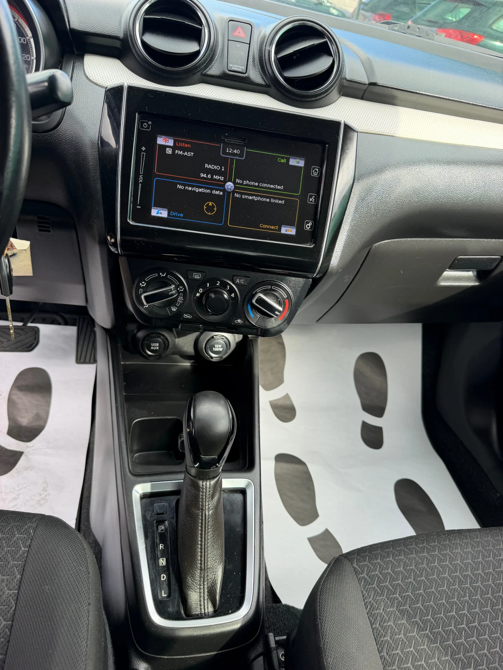 Suzuki Swift 1.2i/90hp/NAVI/ AUTOMATIC/, снимка 9 - Автомобили и джипове - 56324522