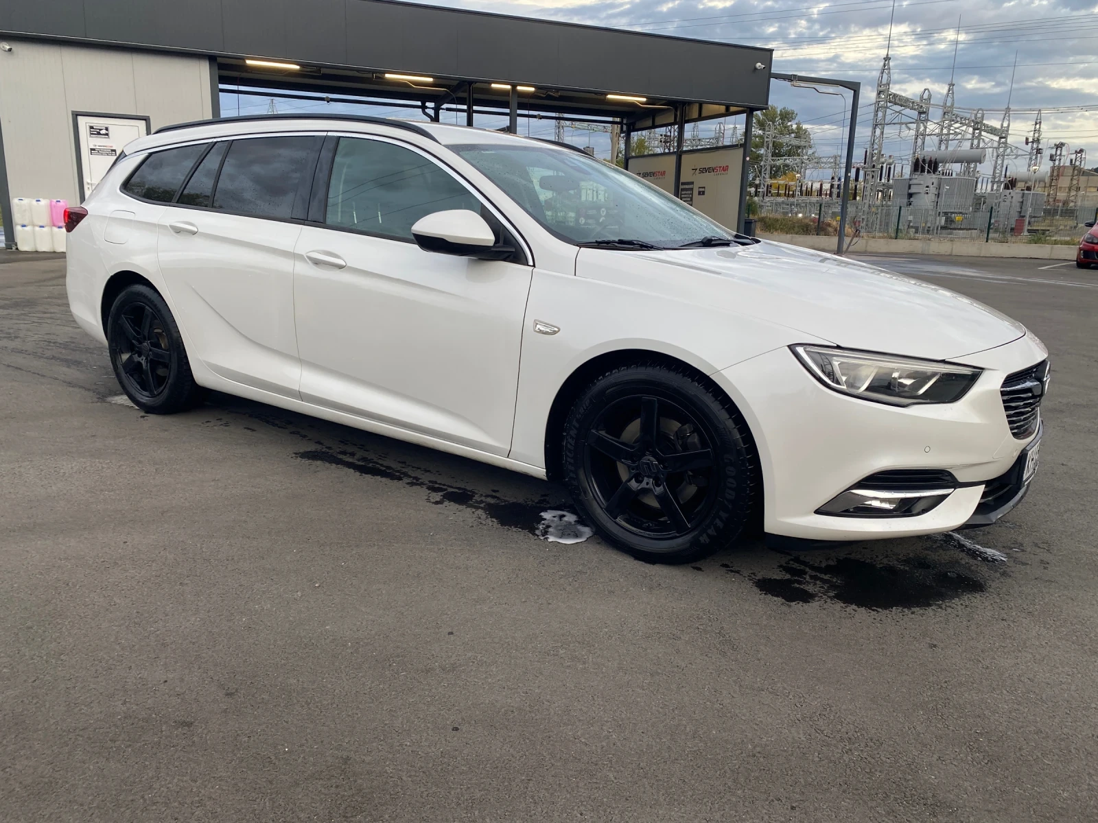 Opel Insignia 2.0 Sport, снимка 4 - Автомобили и джипове - 56561700