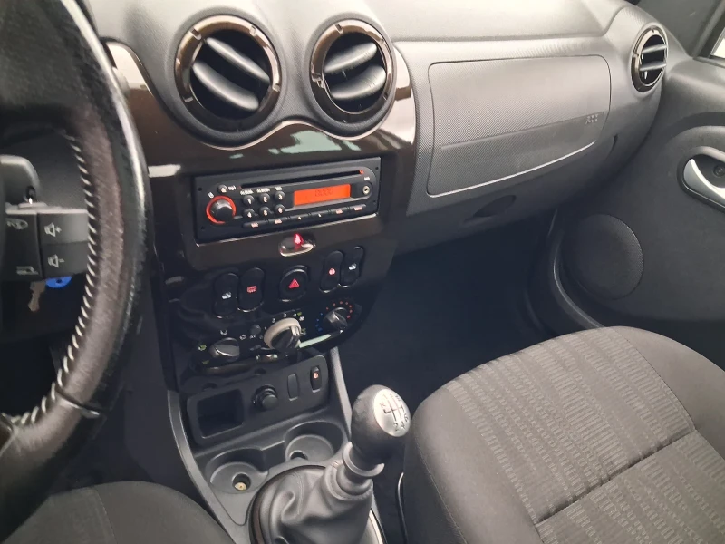 Dacia Duster 1.5DCI---153.000km, снимка 13 - Автомобили и джипове - 52449164