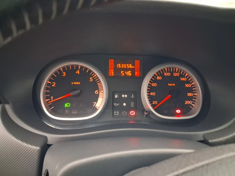 Dacia Duster 1.5DCI---153.000km, снимка 12 - Автомобили и джипове - 52449164