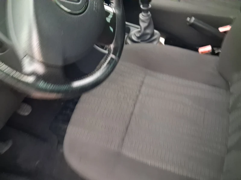 Dacia Duster 1.5DCI---153.000km, снимка 11 - Автомобили и джипове - 52449164