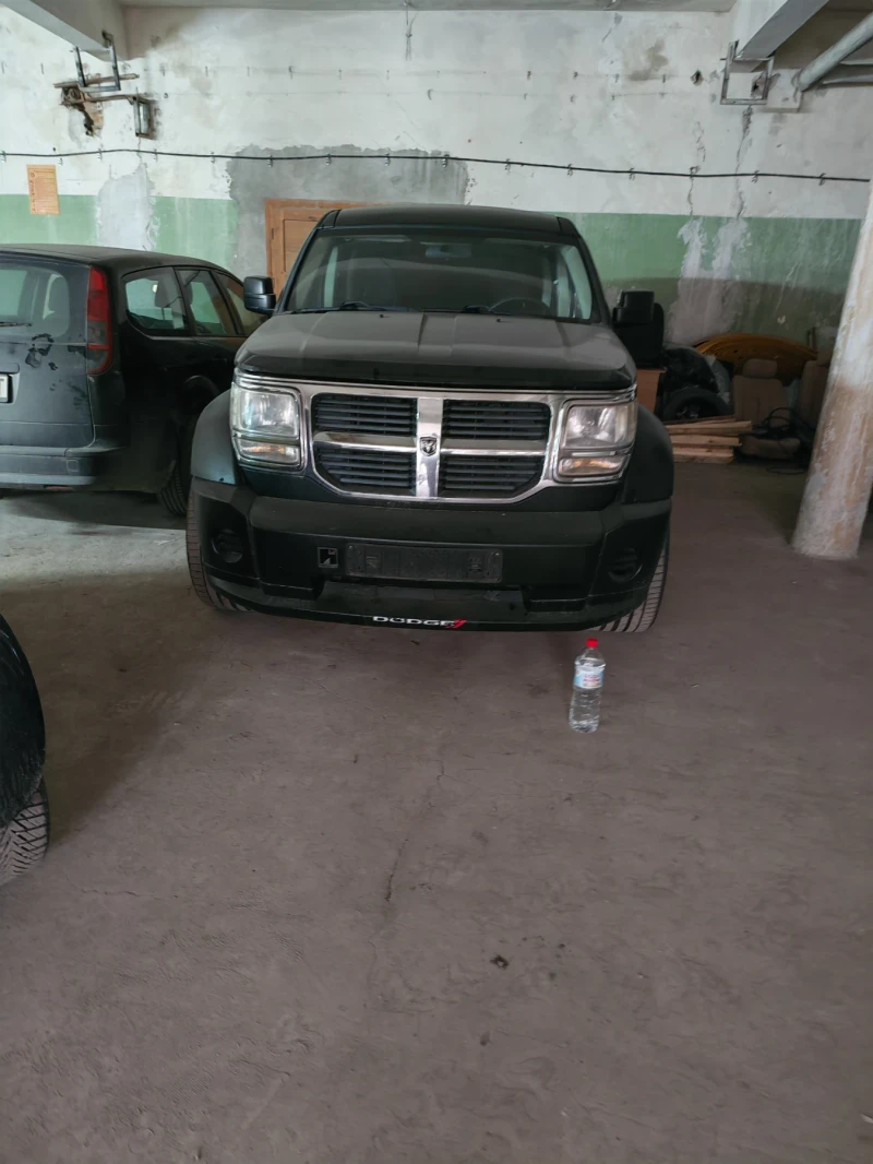 Dodge Nitro 2.8 CRDI, снимка 3 - Автомобили и джипове - 52909221