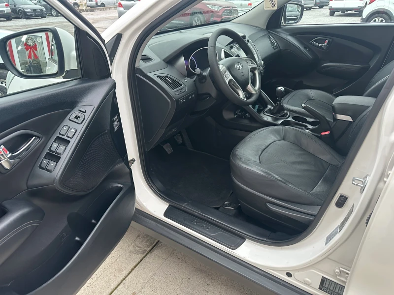 Hyundai IX35 1.7CRDi SENSATION, снимка 10 - Автомобили и джипове - 52924615