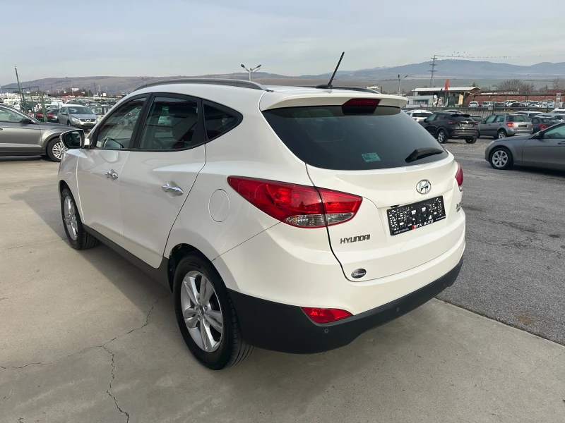 Hyundai IX35 1.7CRDi SENSATION, снимка 4 - Автомобили и джипове - 52924615