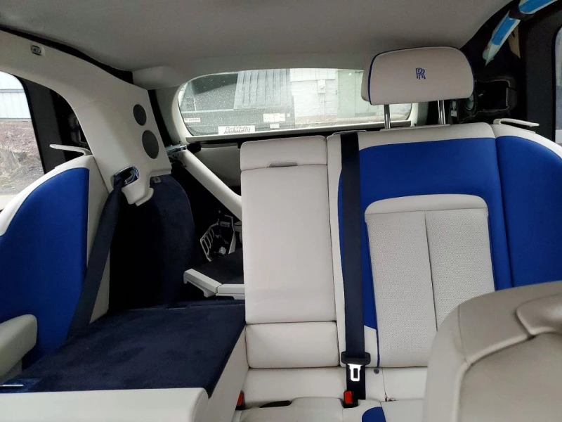 Rolls-Royce Cullinan, снимка 10 - Автомобили и джипове - 53499899