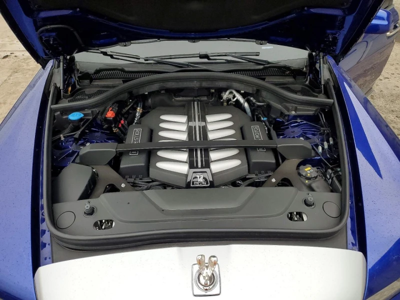 Rolls-Royce Cullinan, снимка 12 - Автомобили и джипове - 53499899