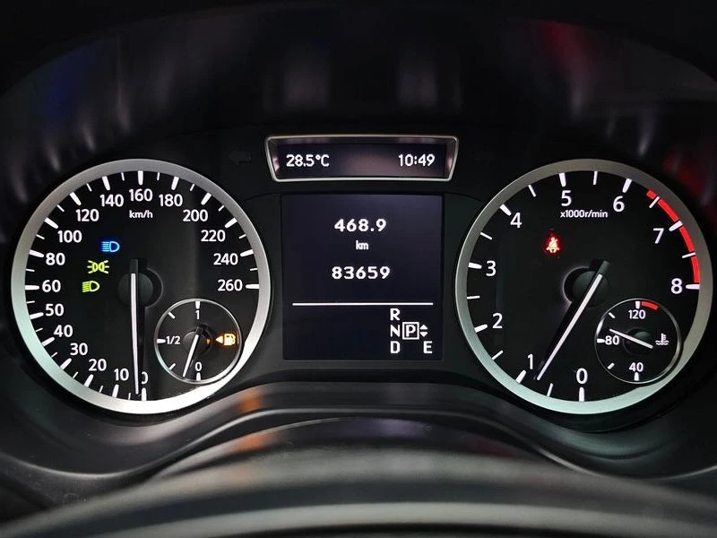 Infiniti Q30 2.0 270920 Automatic, снимка 10 - Автомобили и джипове - 55597635