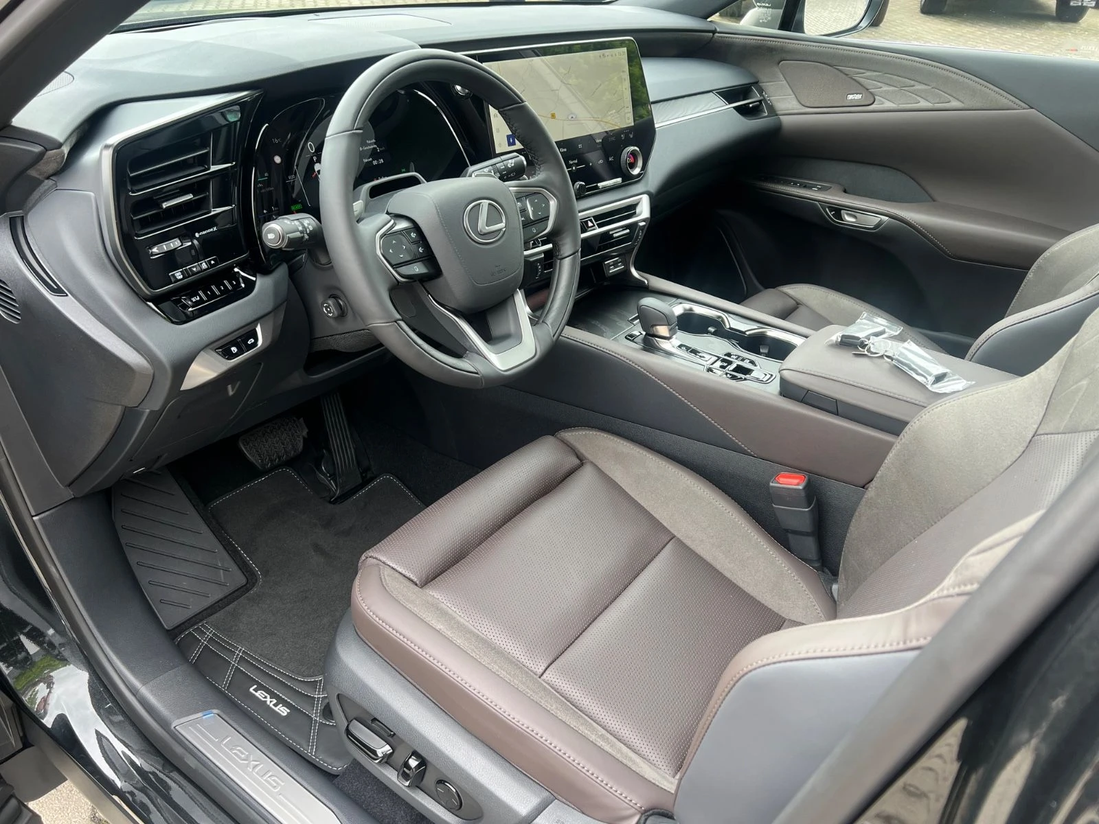 Lexus RX 450h plus 309HP/4x4/LUXURY/ACC/PANO/145f - изображение 9