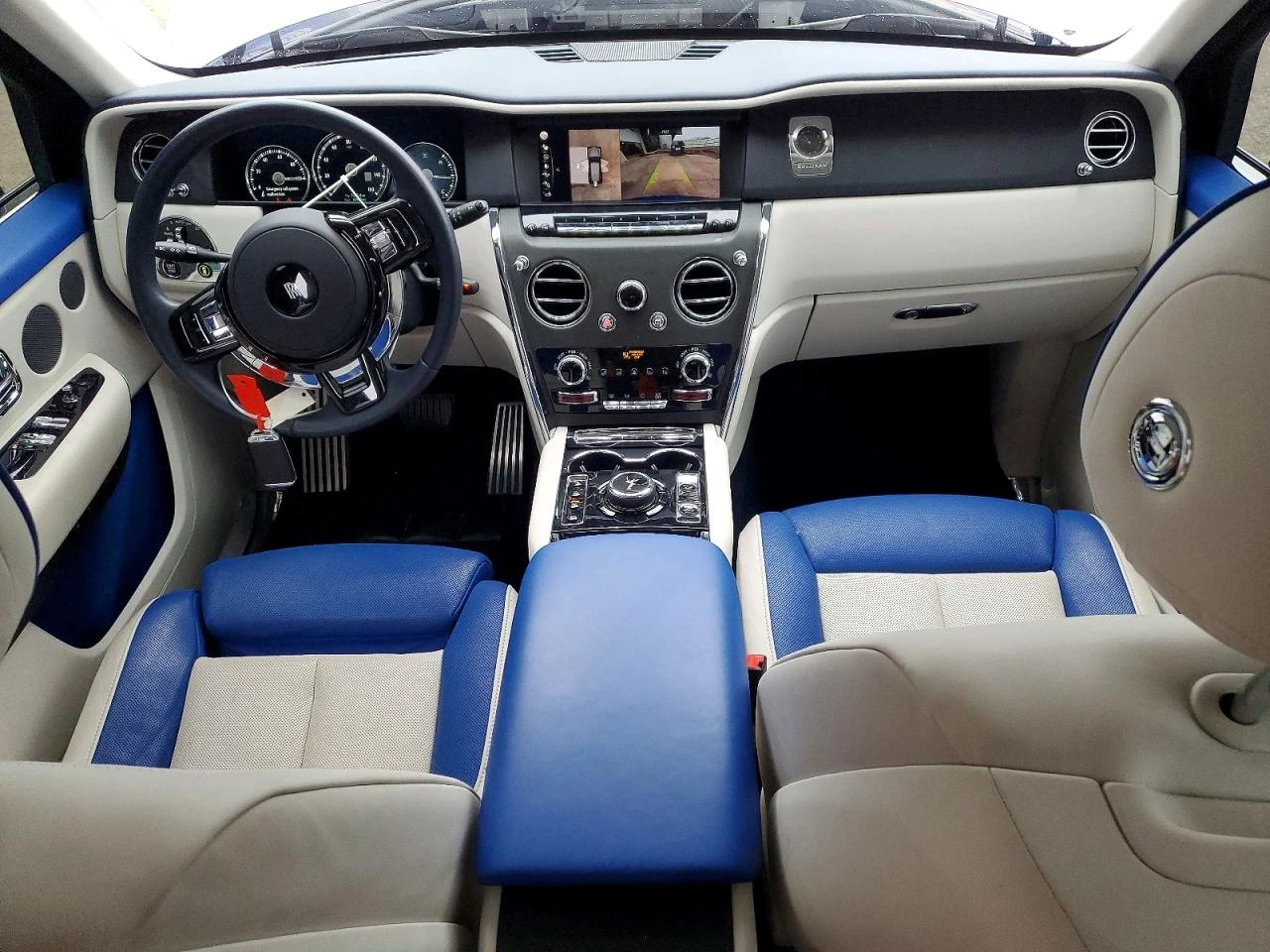 Rolls-Royce Cullinan  - изображение 8