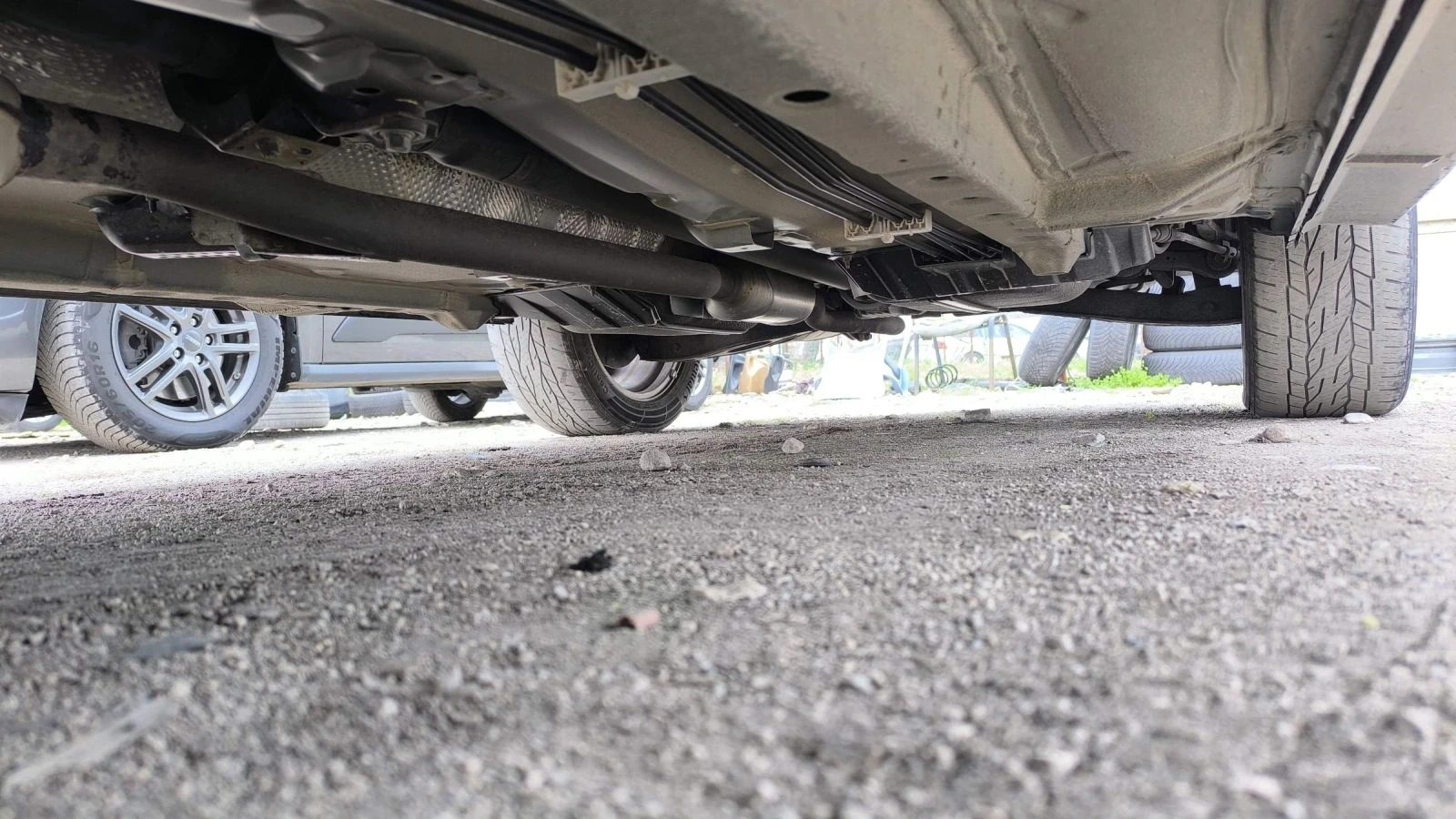 Mitsubishi Outlander 2.4i , снимка 16 - Автомобили и джипове - 54153735